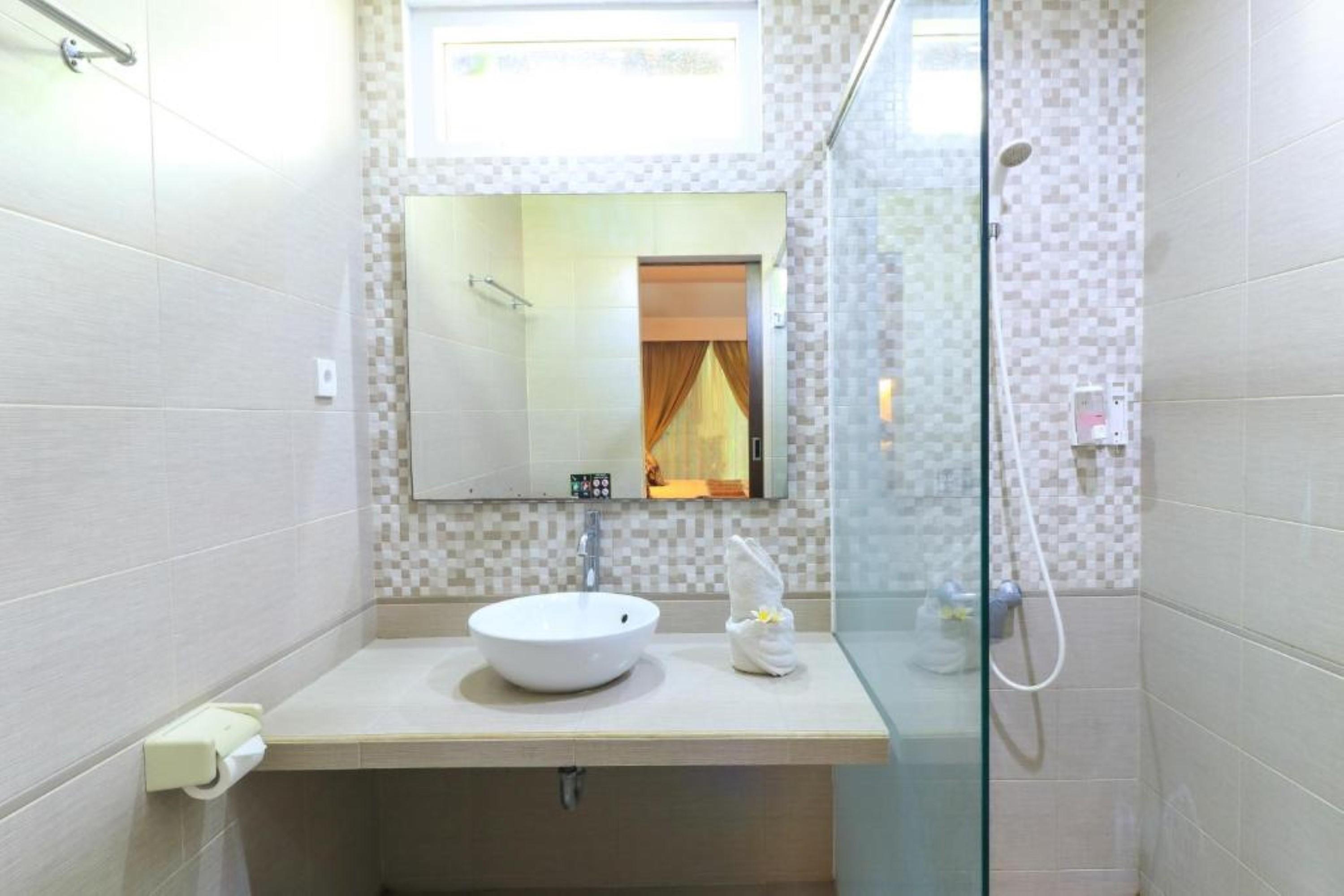 Ayu Lili Garden Hotel Kuta Kuta Lombok Exterior foto